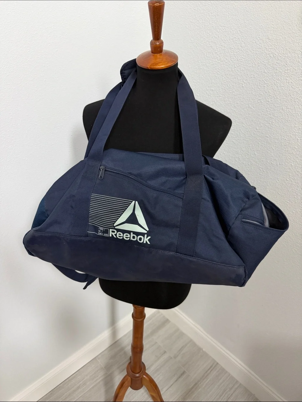 Reebok Navy Blue Logo Duffel Bag large Gymbag sports workout